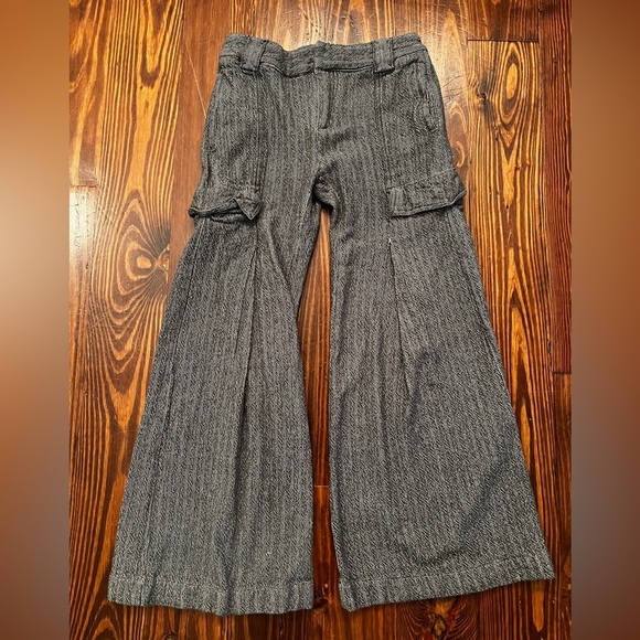 FREE PEOPLE New Waves Tailored Flares Trousers Wide Leg Grey Cargo Pants - Picture 2 of 6